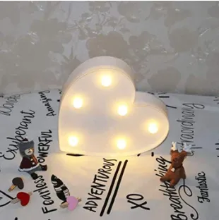 La Vie En Rose Music Box (Brown) and Heart-Shaped LED Lights - A Melodic Symphony of Love and Light 🌹💡🎶